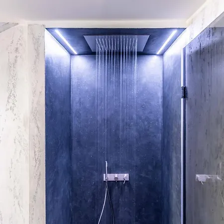 Quadrilatero Della Moda- Luxury Loft In The Heart Of The Fashion District アパート ミラノ